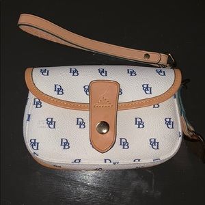 Dooney & Bourke wristlet